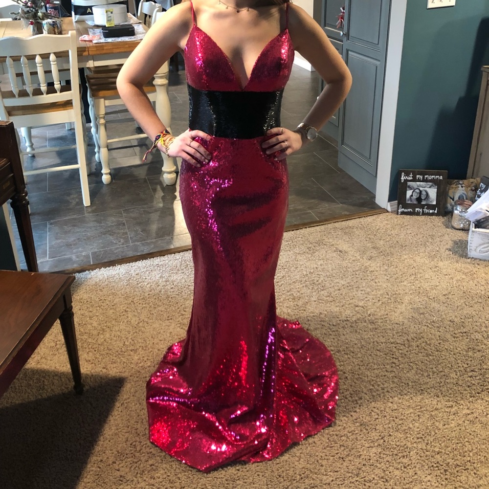Sherri Hill prom dress